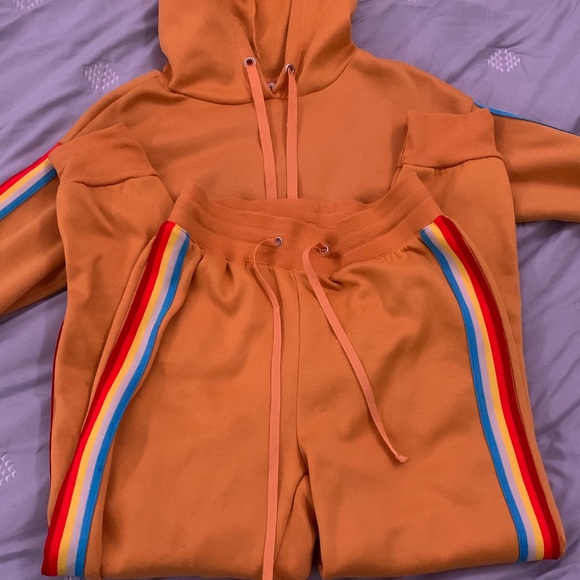 orange jogging set - Picture 2 of 4